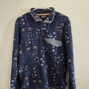 Patagonia Navy and Gray Patterned Fleece